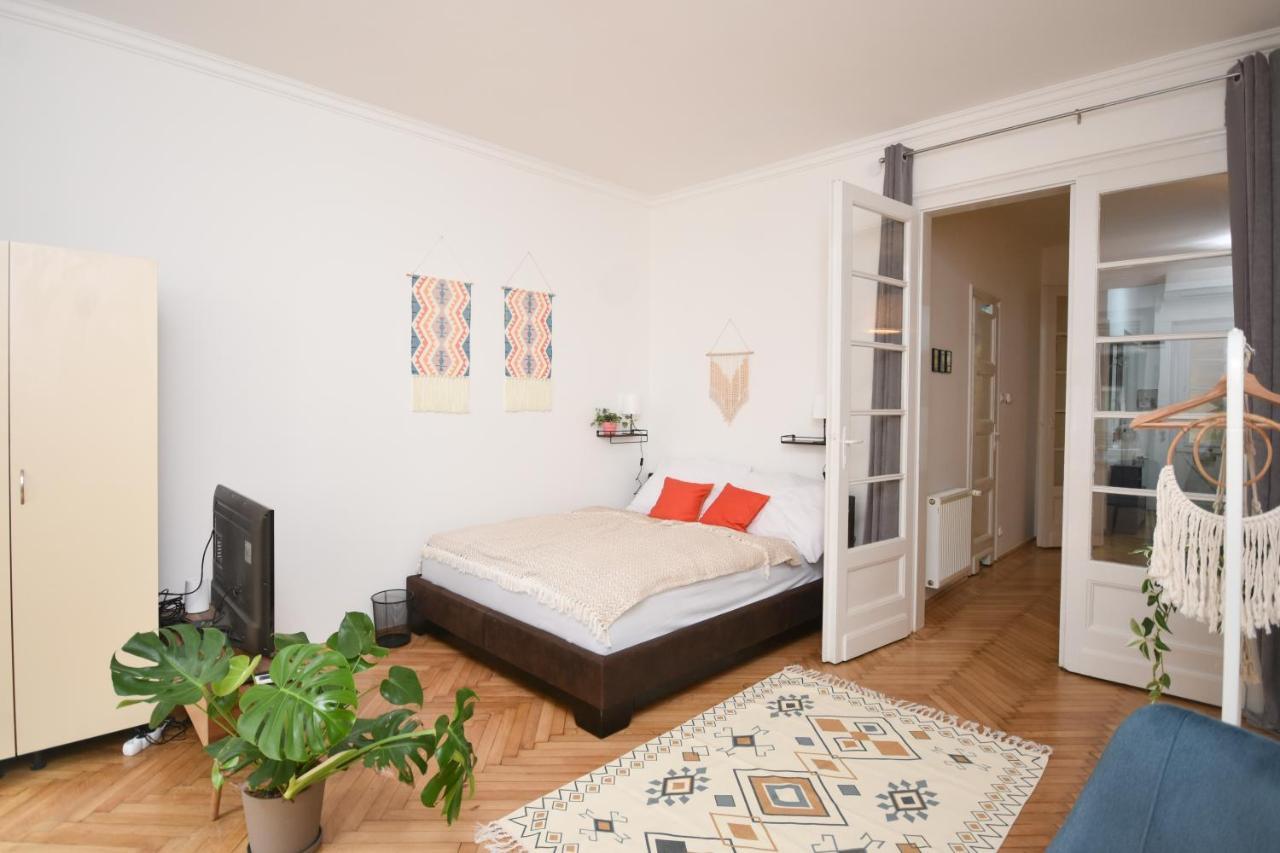 Castle Nest Apartment Budapest Bagian luar foto
