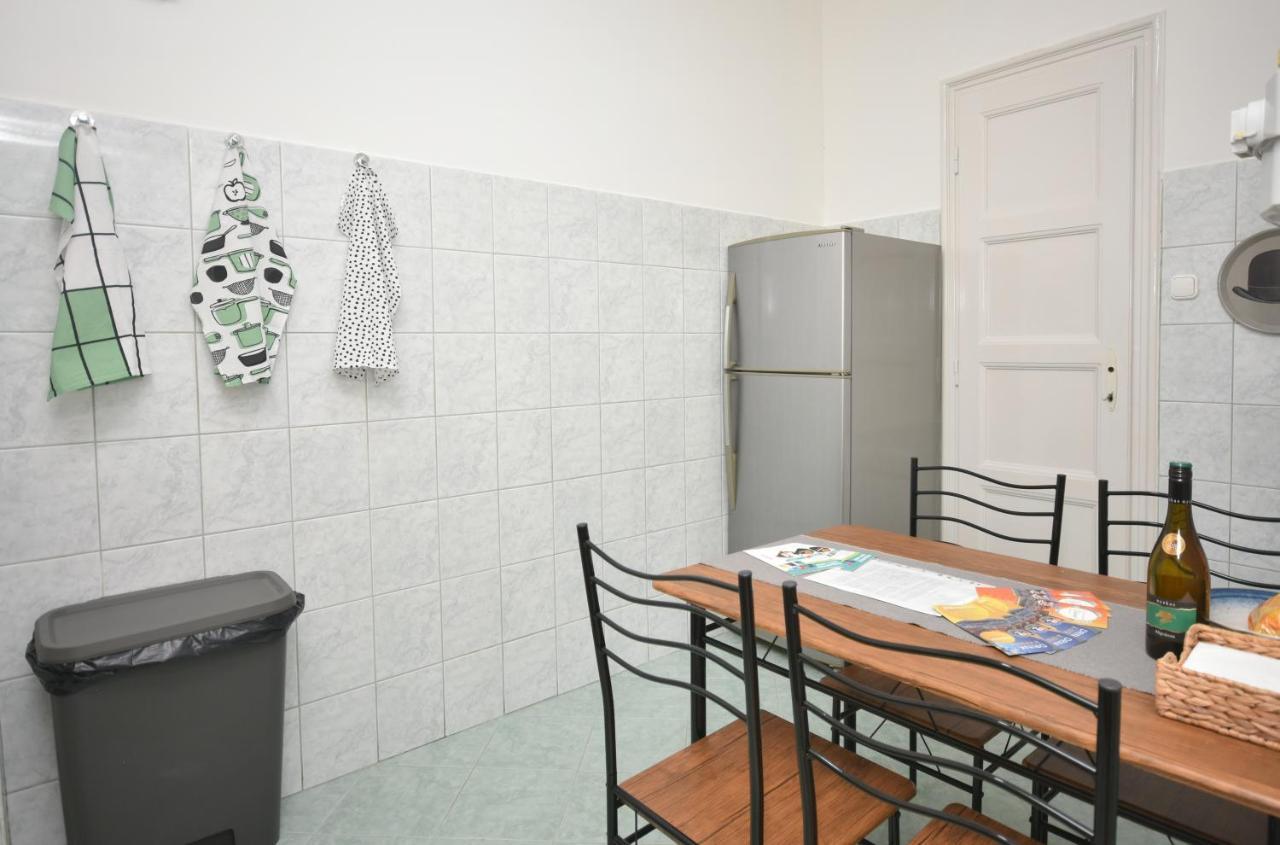 Castle Nest Apartment Budapest Bagian luar foto