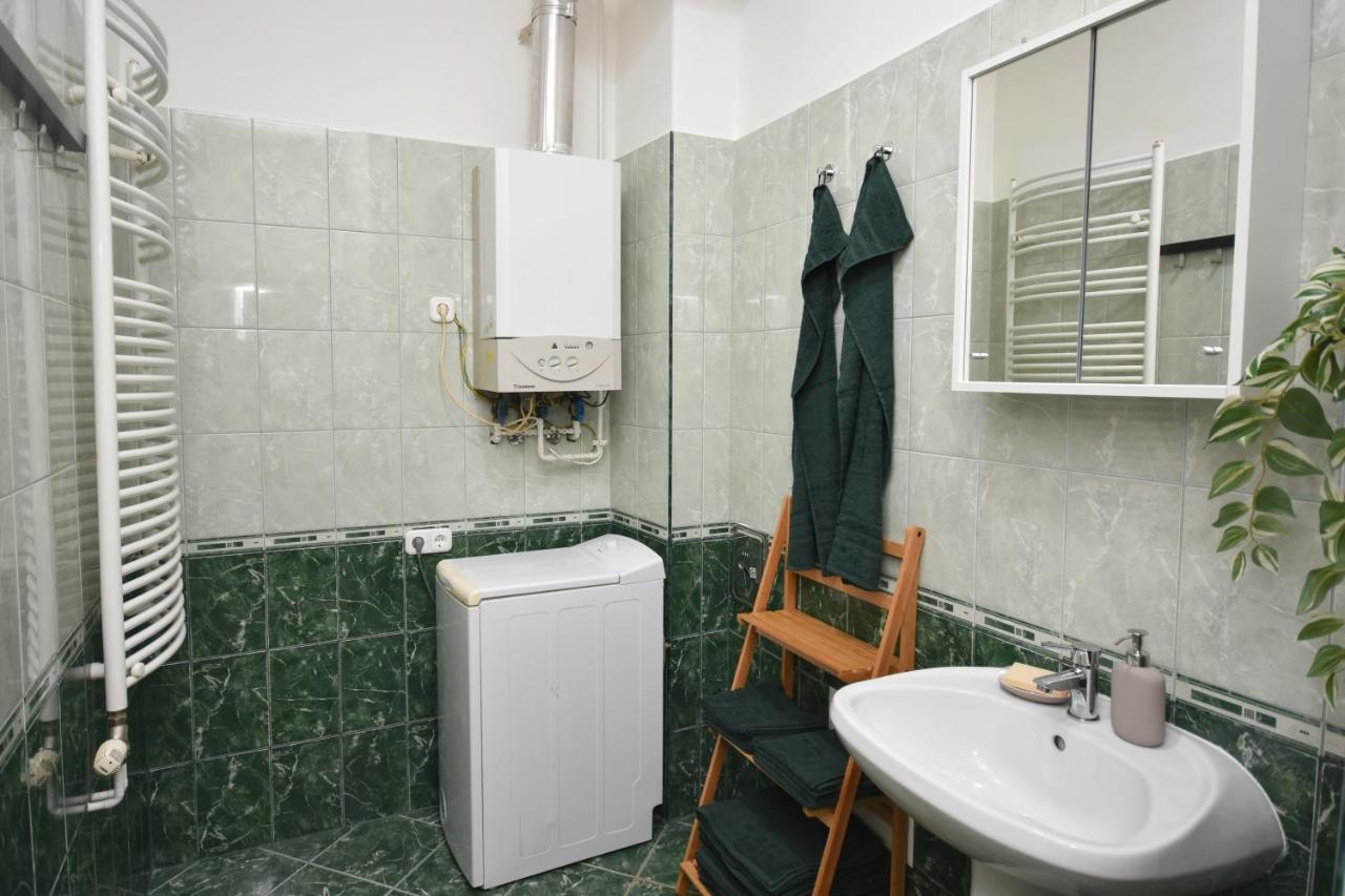 Castle Nest Apartment Budapest Bagian luar foto